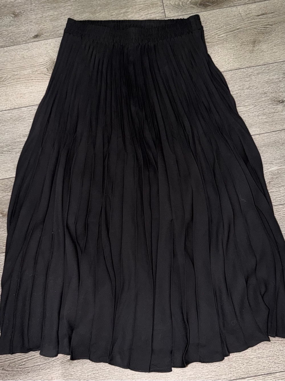 Max Studio Pleated Black Midi Skirt